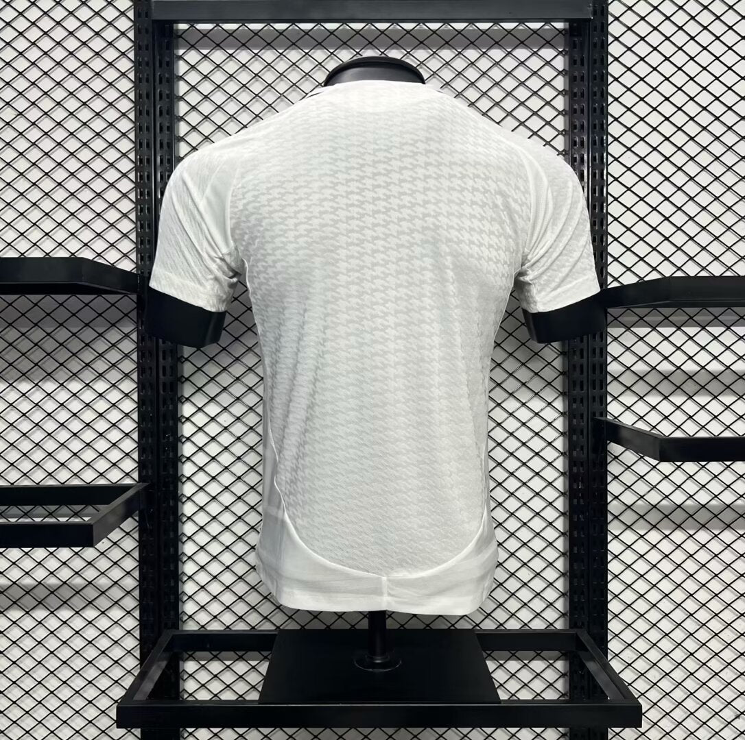 Camisa do Real Madrid I 2024/25 Jogador Masculina - Branca