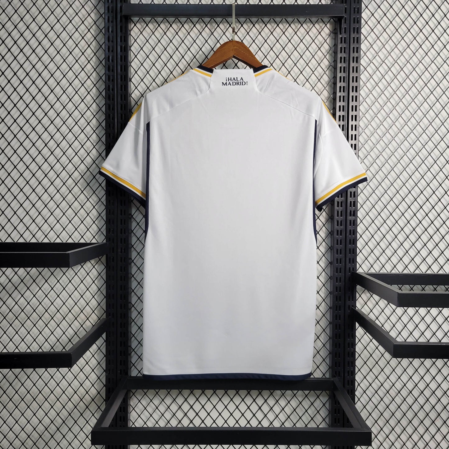 Camisa Real Madrid I 23/24 Torcedor Masculina - Branca
