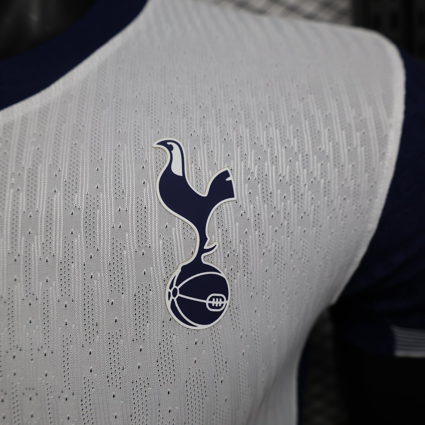 Camisa Tottenham I 2024/25 - Jogador Masculina - Branca e Azul