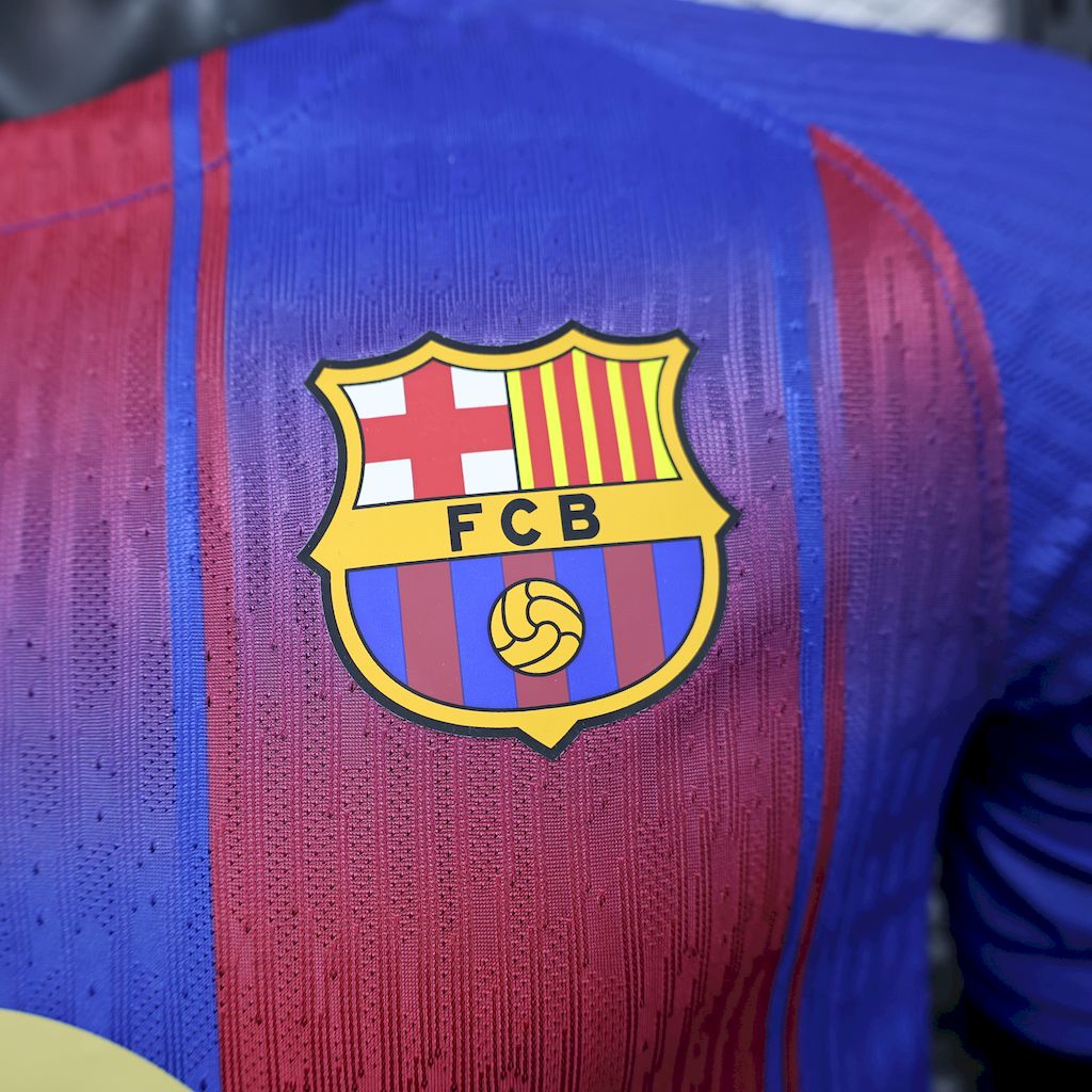 Camisa Barcelona I 2025/26 - Jogador Masculina - Azul e vermelha
