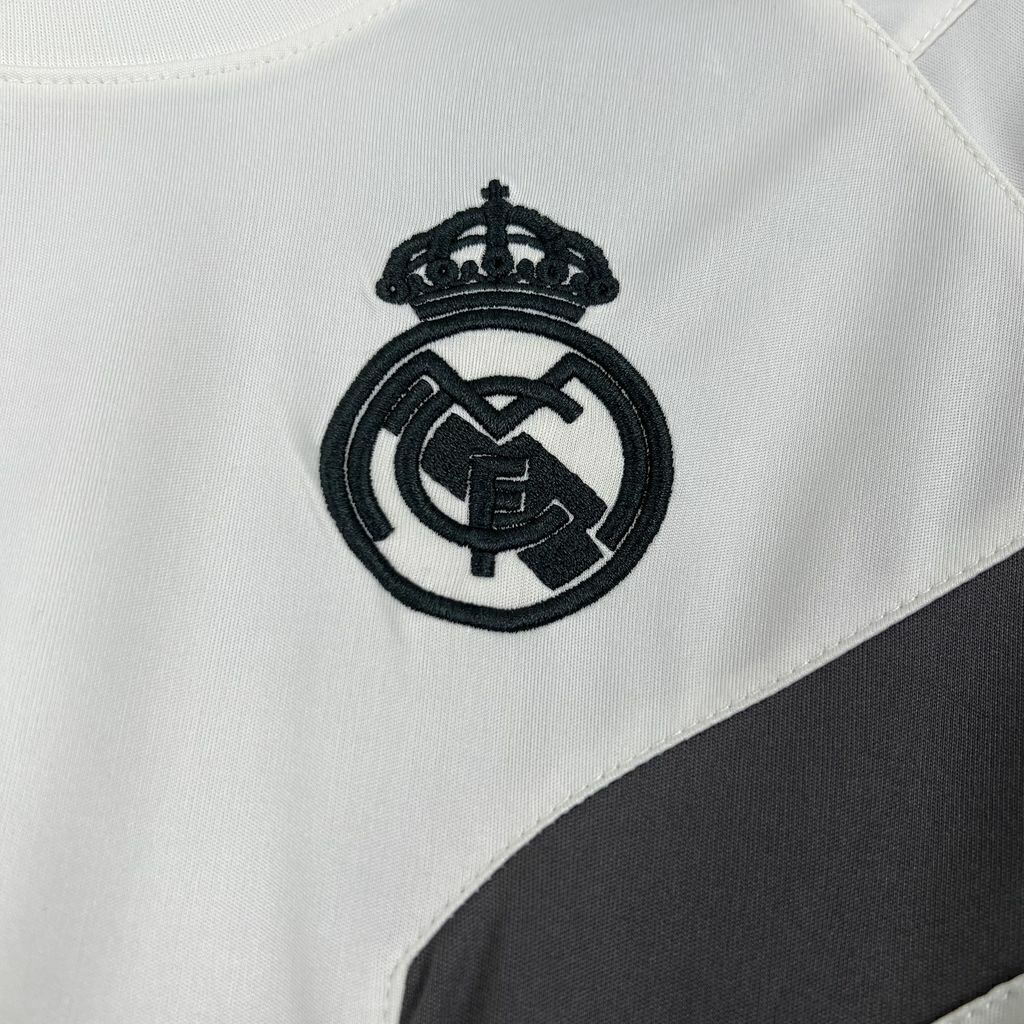 Camisa Real Madrid 2024/25 Edição Especial - Torcedor Masculina - Branca