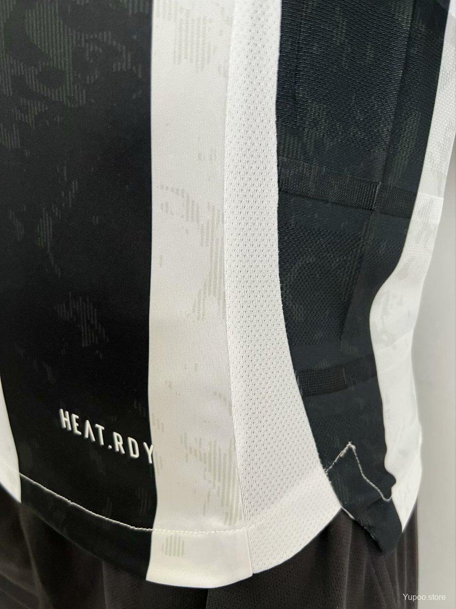 Camisa Juventus I 2025/26 - Jogador Masculina - Branca e Preta