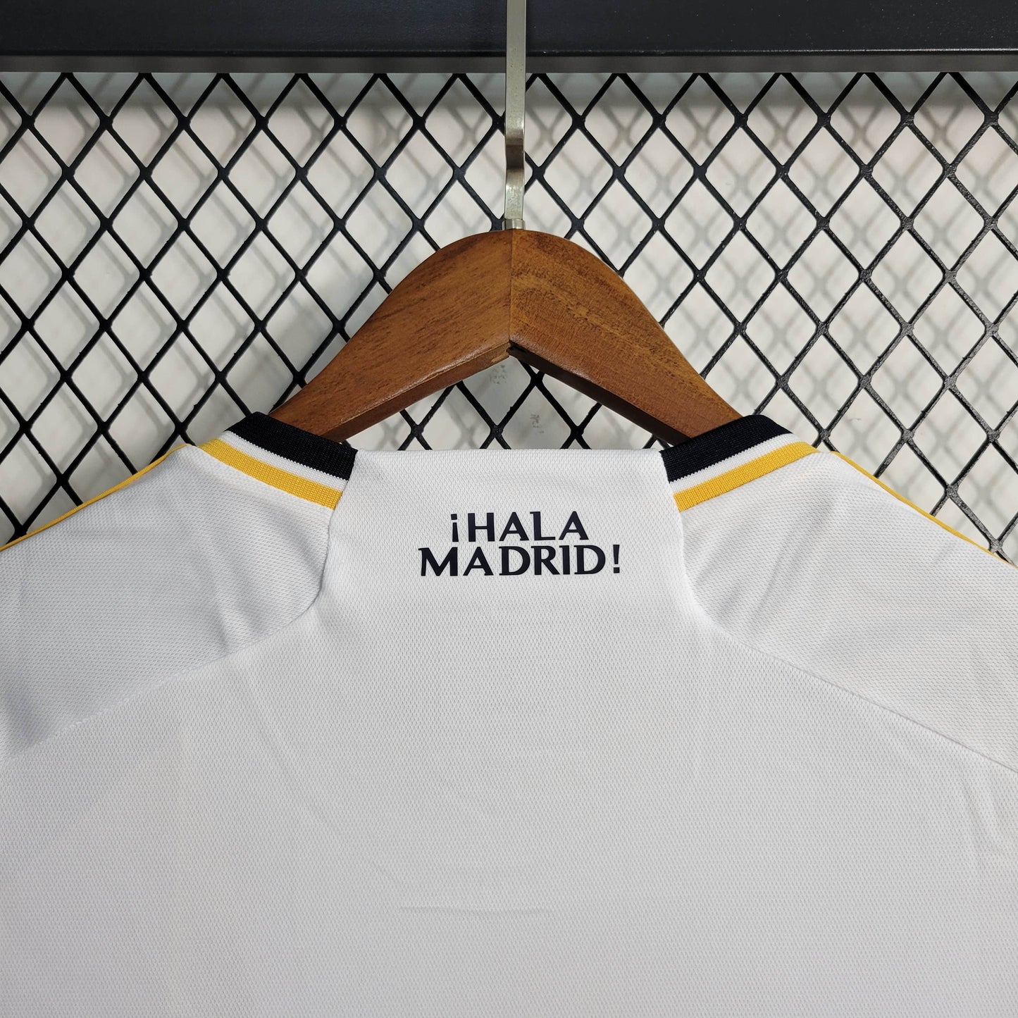 Camisa Real Madrid I 23/24 Torcedor Masculina - Branca
